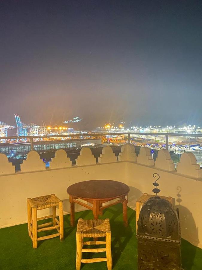 Appartement A Ksar Sghir En Face Du Terminal Passagers De Ferry Port Tanger Med Dış mekan fotoğraf